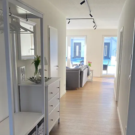 Hangar 19 Seebrise * Schwerin (Mecklenburg-Vorpommern)